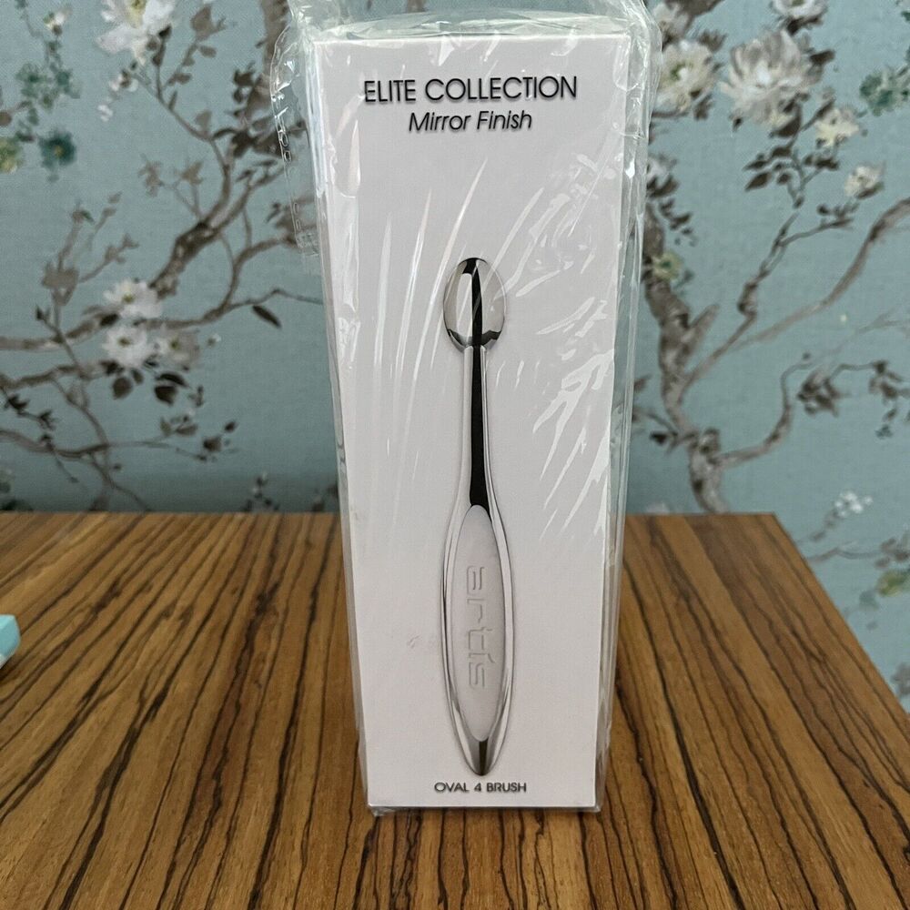 Artis Elite Collection Mirror Finish Oval 4 Brush Sealed